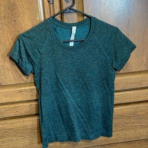 Lululemon Athletic Short Sleeve - Green/Blue - Size 6